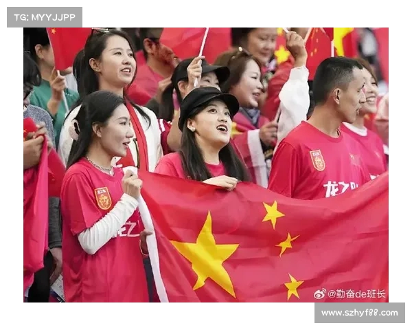 淮安看台红海震撼 南京球迷专列远征苏超赛场 激情四溢如国足主场 淮安看台红海震撼 南京球迷专列远征苏超赛场 激情四溢如国足主场